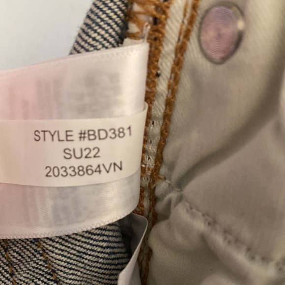 NWT J. CREW High-rise full-length '90s classic-straight jean in Holly - Picture 8 of 13